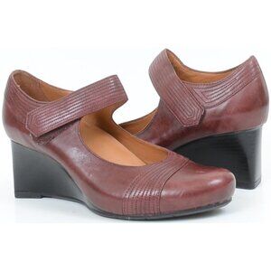 Earthies Savona Merlot Leather Wedge Heel Hook & Loop Mary Jane Career Office